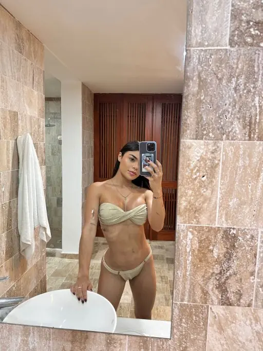 Escort in Punta Cana Cami Love 8